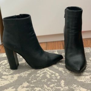 Lola shoetique “City dreams” boots ....worn once